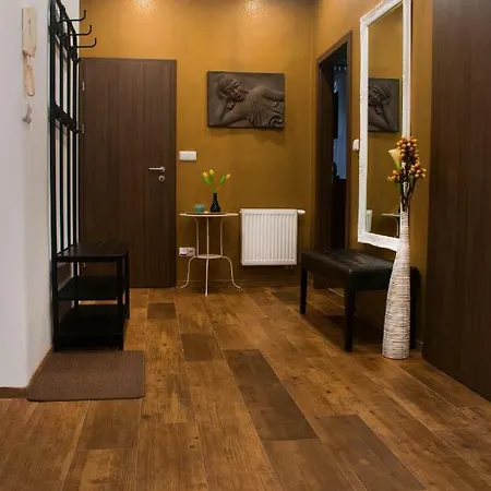 Premyslovska - 2 Bathrooms *