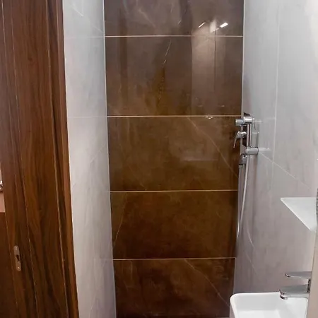 Premyslovska - 2 Bathrooms Prag