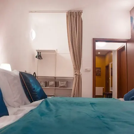 Premyslovska - 2 Bathrooms דירה