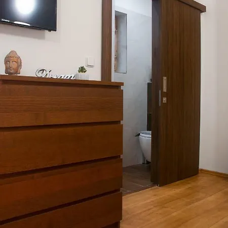 Premyslovska - 2 Bathrooms Prag